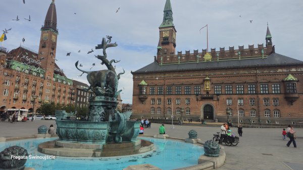 Odkryj Ratusz Miejski w Kopenhadze - Serce Duńskiej Stolicy